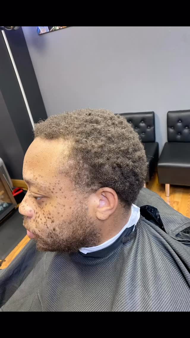 Playing Above the Rim โ
๐ซEnhancements Needed
#lasvegasbarber #fade #hairstyles #explore #barbersho